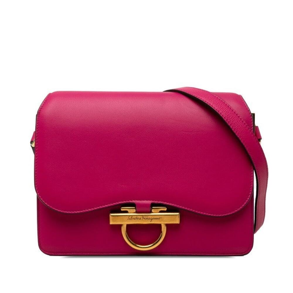 Salvatore Ferragamo Gancini Shoulder Bag Pink